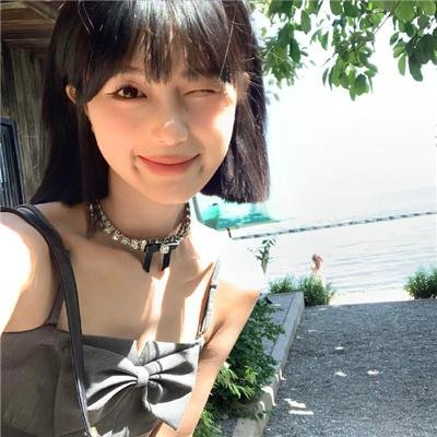 夹缝中活着，小春